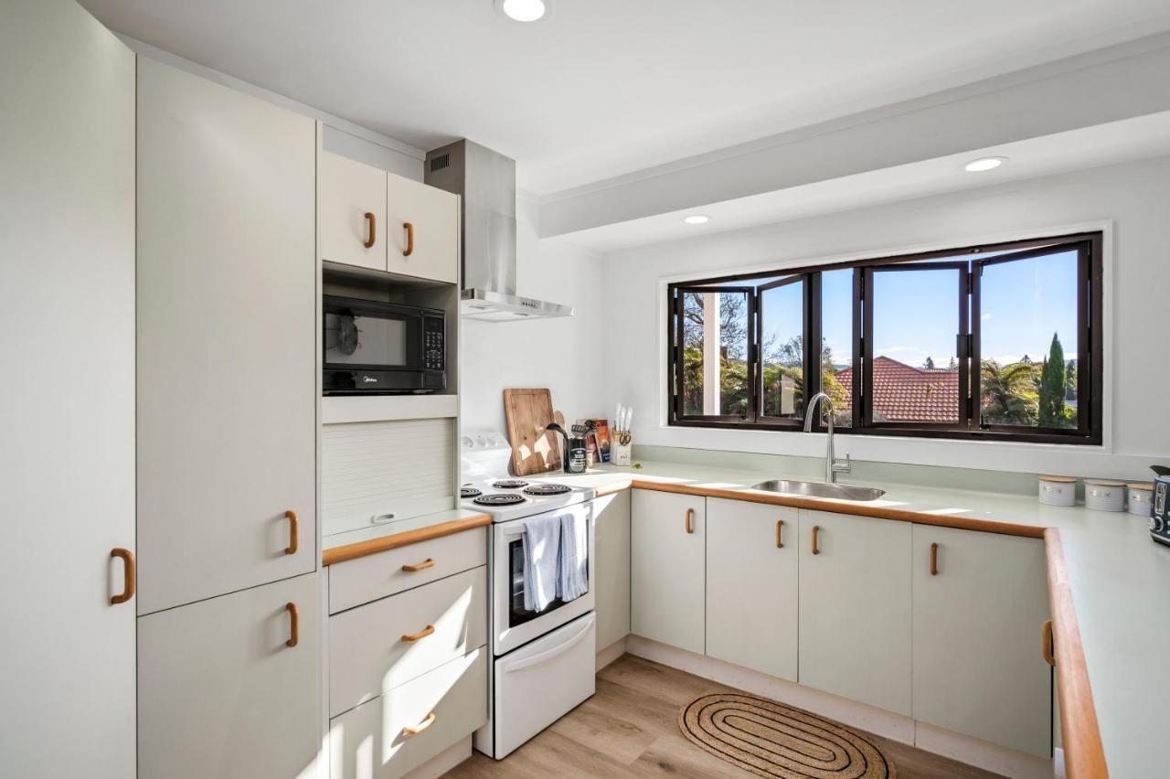 Family Perfect, Winter Getaway, Secure Yard, Parking, Mountain Bikes, Arcade Villa Rotorua Buitenkant foto