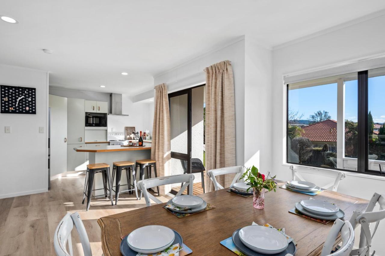 Family Perfect, Winter Getaway, Secure Yard, Parking, Mountain Bikes, Arcade Villa Rotorua Buitenkant foto